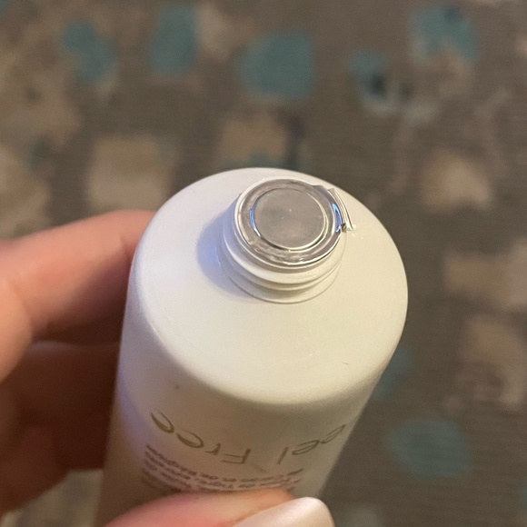 Mineral Clay Beauty Mask by Feel Free - Picture 3 of 4